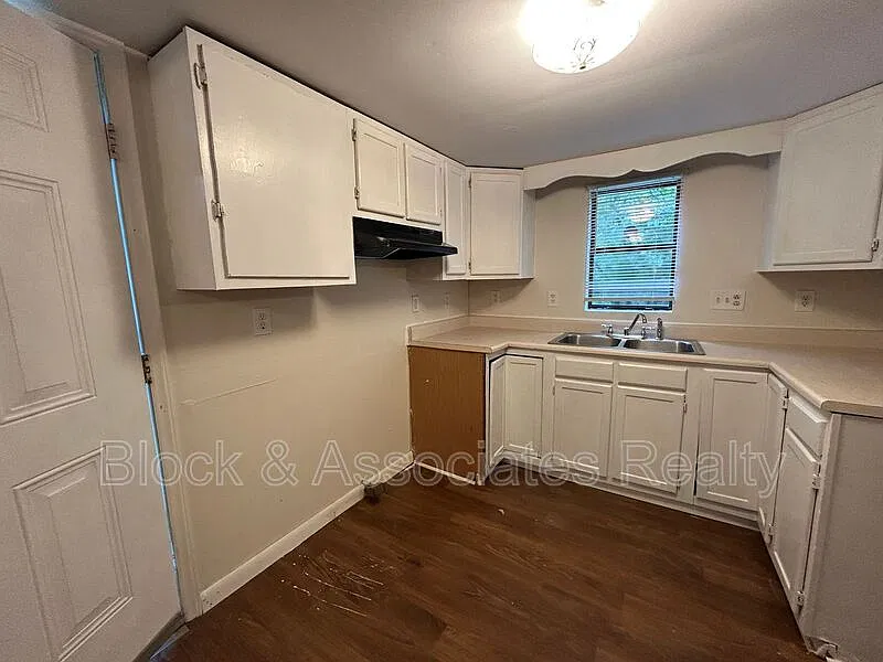 3 bed, 2.0 bath, $1,250 — Photo 2
