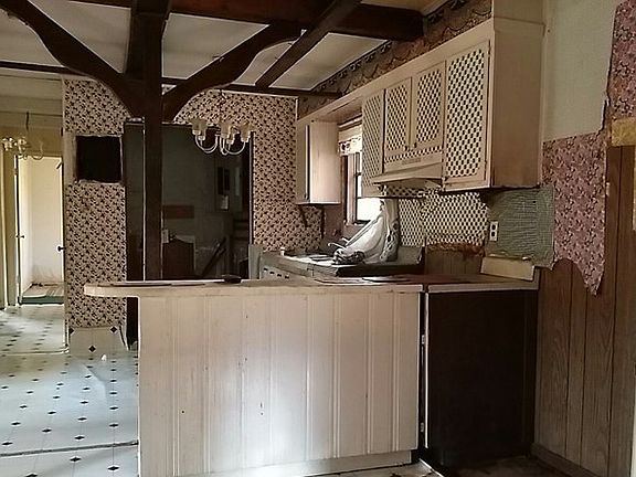 4th image of 173 Mitchell St