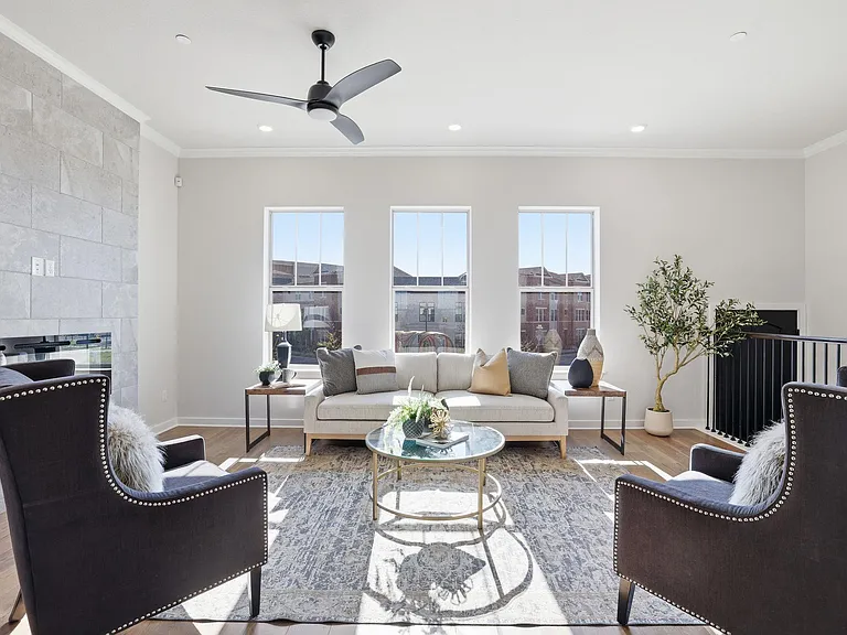 905 Pullman St — Photo 4
