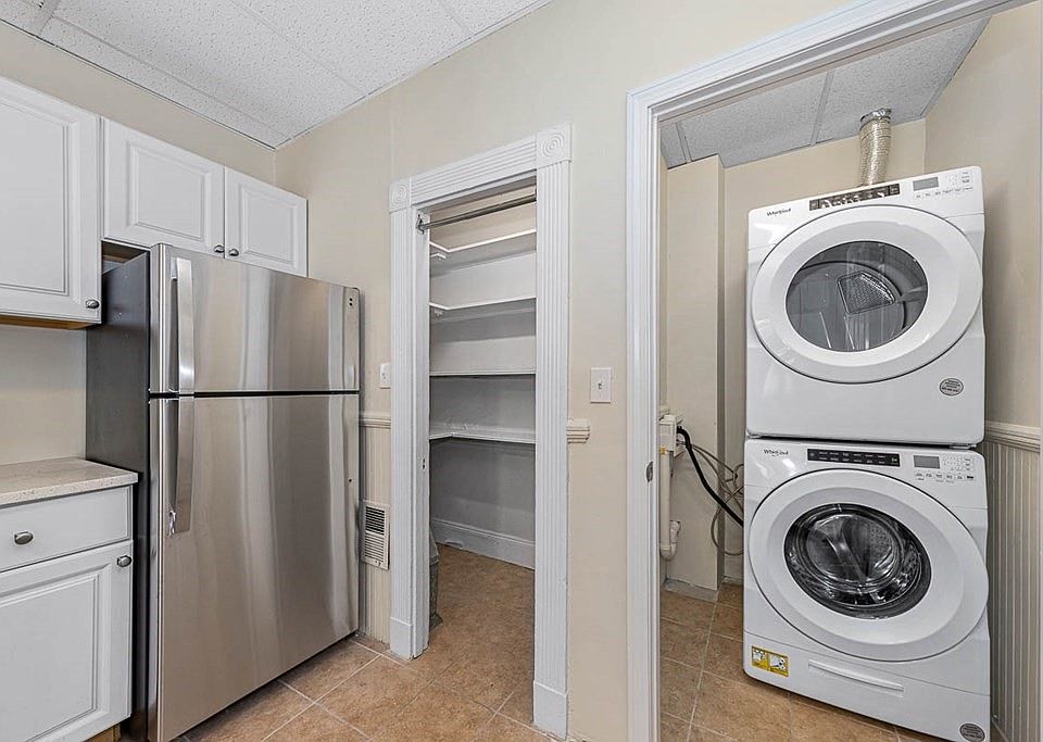1st image of 42 Brackett St #2