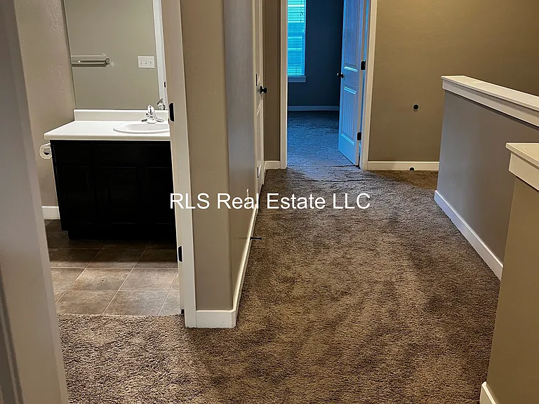 122 S 1800 W — Photo 6