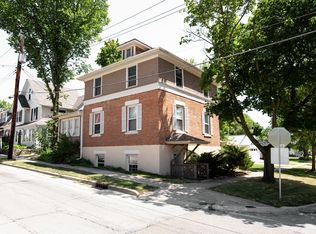 305 Illinois Ave, St Charles, IL 60174