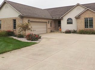 9291 Genesee St, New Lothrop, MI 48460