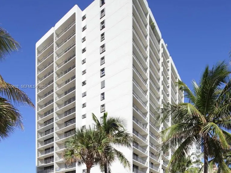 2625 Collins Ave #320 — Photo 10