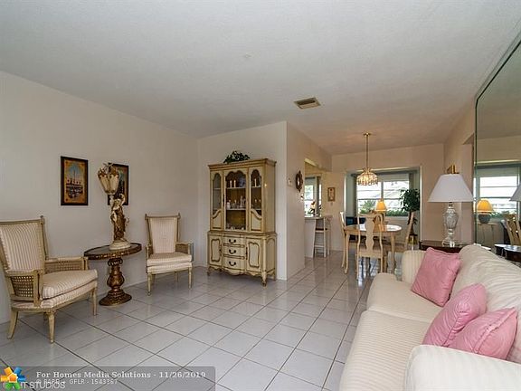 3rd image of 6905 NW 70th St