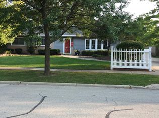 245 W Thacker St, Hoffman Estates, IL