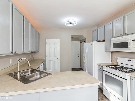 3rd image of 24350 Leski Ln