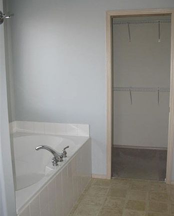 5th image of 23905 E Maxwell Ln