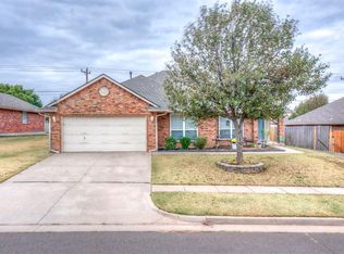 10409 Middlesbrough Ln, Yukon, OK 73099