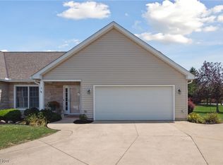 3 Canterbury Cir, Oberlin, OH 44074
