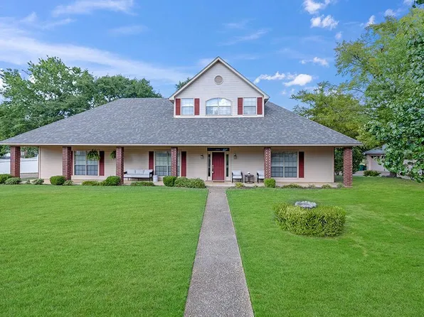 5818 Winchester Dr, Texarkana, TX 75503