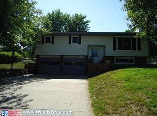 465 Locust St, Milford, NE 68405