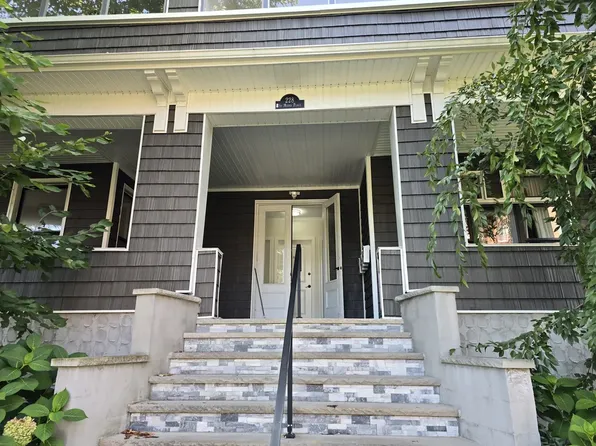228 Saint Marks Pl #3, Staten Island, NY 10301