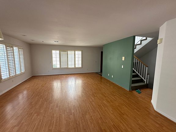 4th image of 507 E Live Oak St APT D