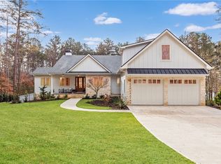 340 Foxy Ln, Martin, GA 30557