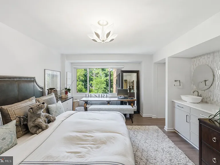 4201 Cathedral Ave NW #903W — Photo 32