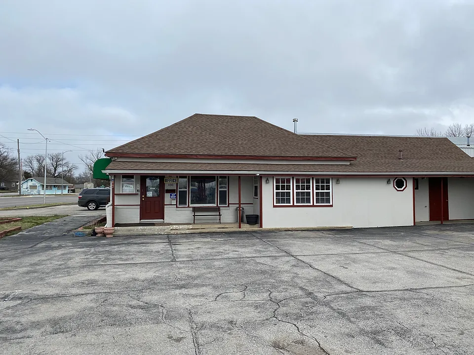 400 N Osage Blvd #10