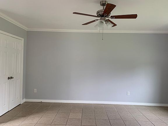 4th image of 8024 Lemoran Ave