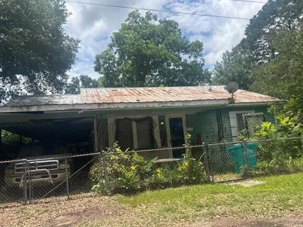 310 W Oak St, Ville Platte, LA 70586