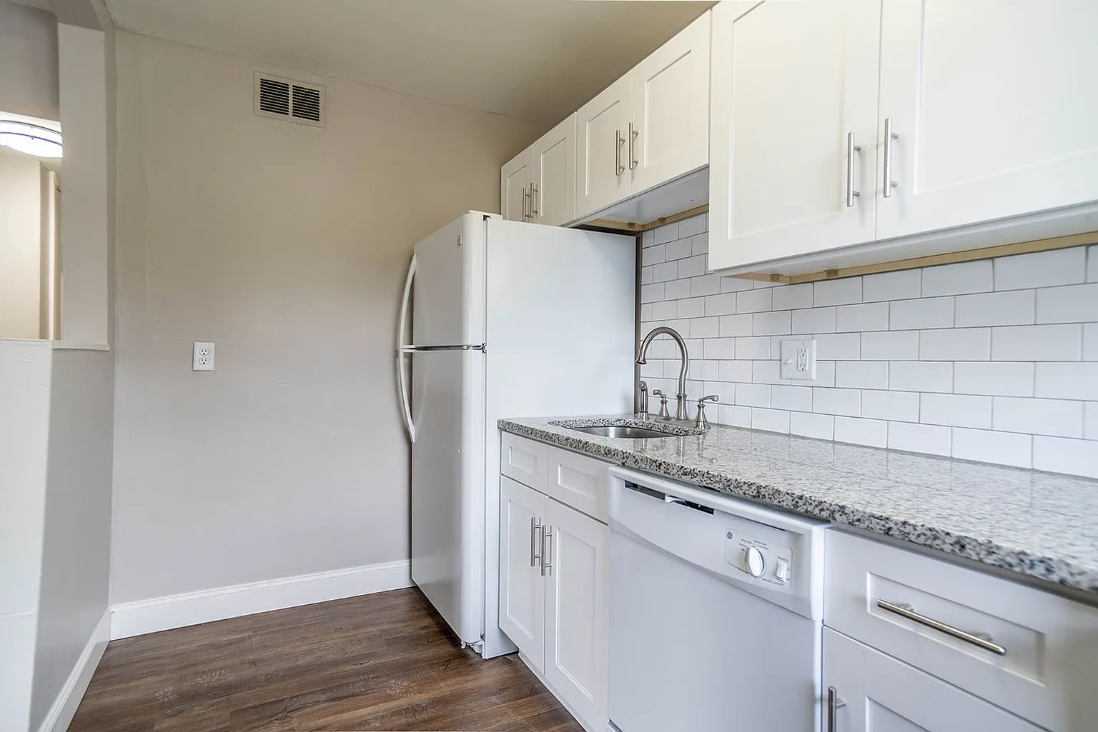 331 Kendall Pl Unit I photo 1