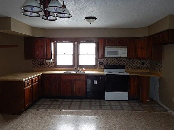 4th image of 2971 61st Street Trl