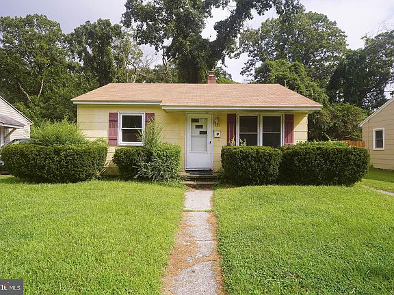 2nd image of 721 Olivia St