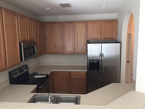 3rd image of 10975 Savannah Wood Dr