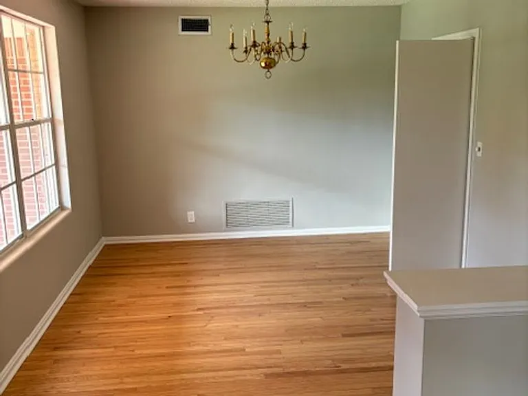5321 Rollins Ave — Photo 4