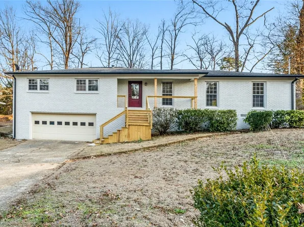 4611 26th St E, Tuscaloosa, AL 35404