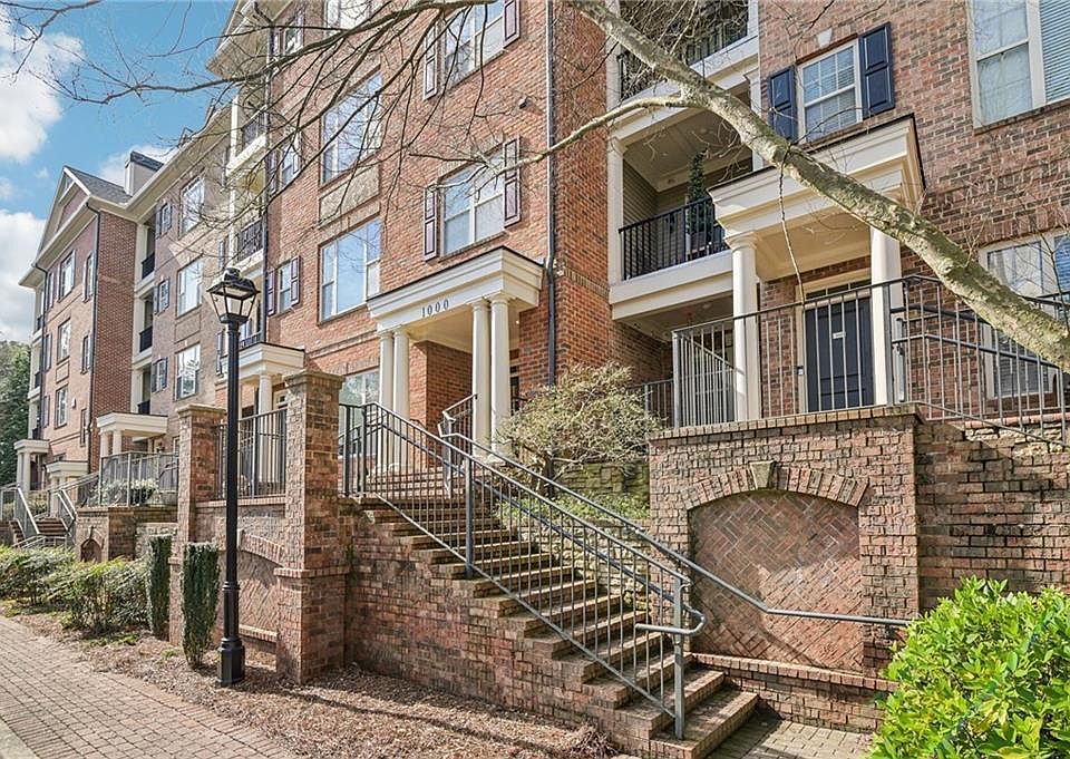 1st image of 2300 Peachford Rd APT 1302