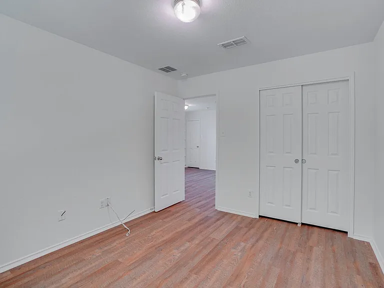 1609 Waxberry Ln — Photo 17
