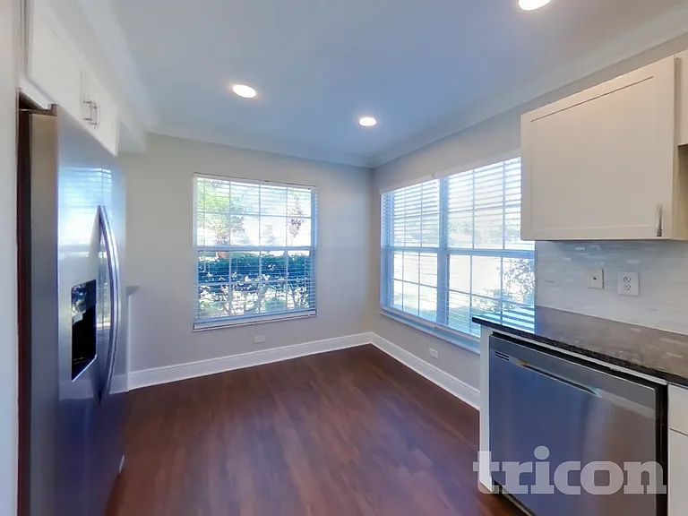 15206 Markham Dr — Photo 5