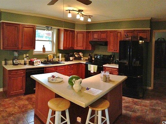 4th image of 223 Rolling Hills Dr