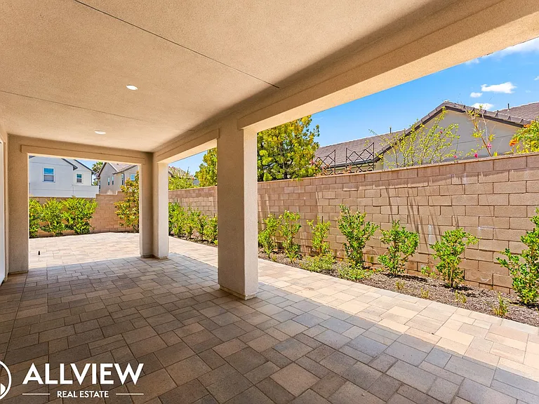32465 Combine Dr — Photo 35