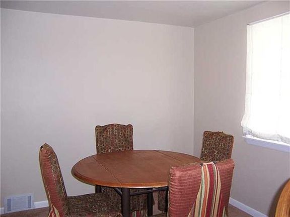 5th image of 741 Ross St