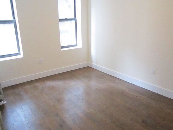 3rd image of 285 Fort Washington Ave APT 44