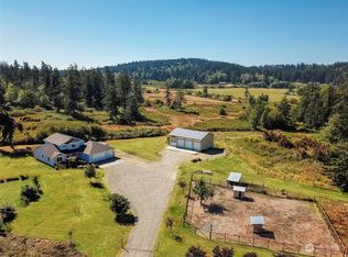 2933 Strawberry Point Rd, Oak Harbor, WA 98277