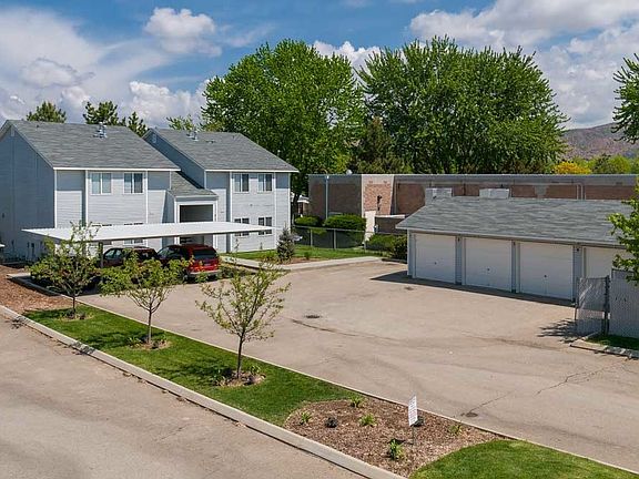 Front Exterior w/Garages