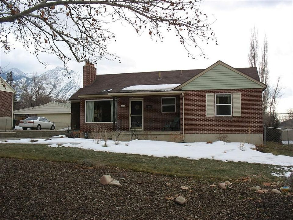 2818 E Louise Ave (2920 S)