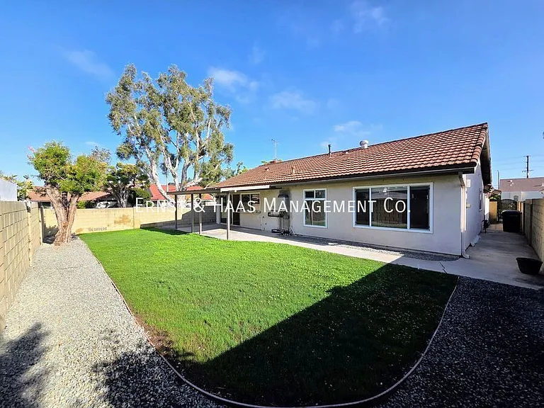 13118 Carolyn St — Photo 27