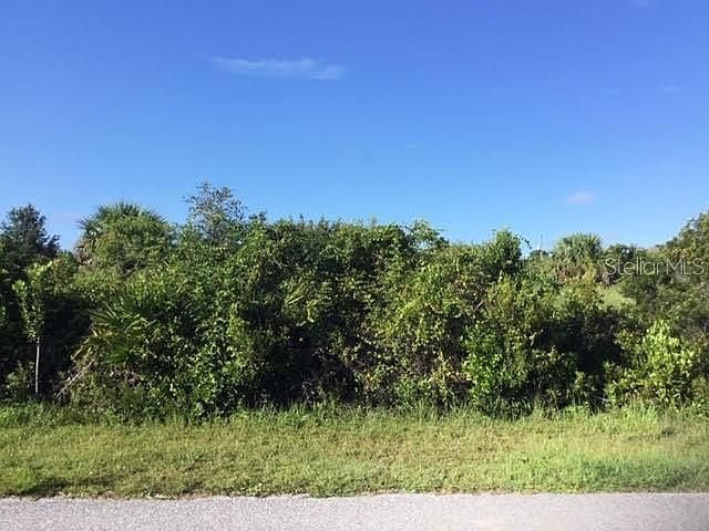 1st image of 13519 Chenille Dr