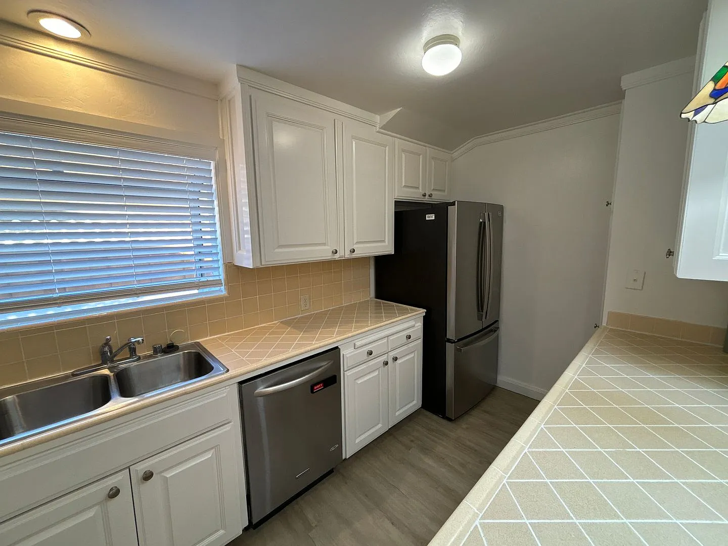 Coming In October: Beautiful Cambrian Home With Lvp Flooring Throughout & Spacious Yard. — Photo 4