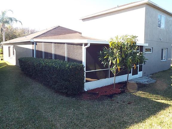 2nd image of 18180 Sandy Pointe Dr