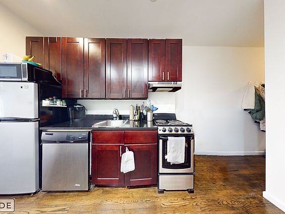 4th image of 185 Avenue C APT 4E
