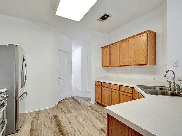 8605 Ganttcrest Dr — Photo 11