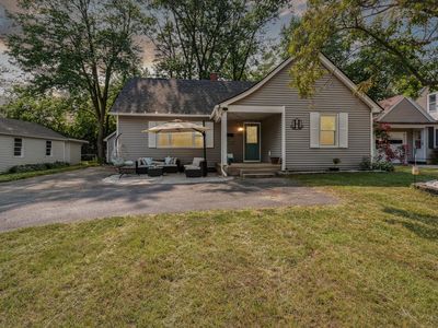 256 S Division St, Zeeland, MI, 49464