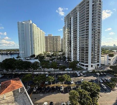 4th image of 20505 E Country Club Dr APT 1036