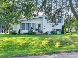 12 Roselle St, Sydney River, NS B1S 1G9