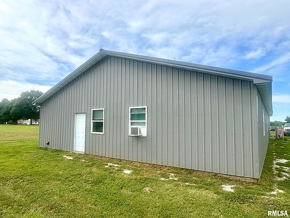 3rd image of 1602 Portuguese Hill Rd