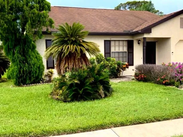 2290 SE Breckenridge Circle, Port St Lucie, FL 34952